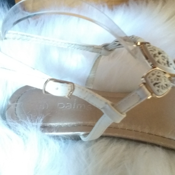 Palms Thong Ankle Strap Sandles - Picture 7 of 8